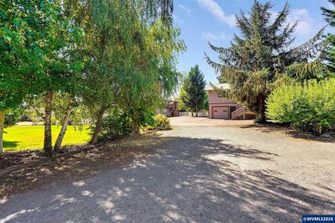 8748 Enclid Street NE Salem OR 97305