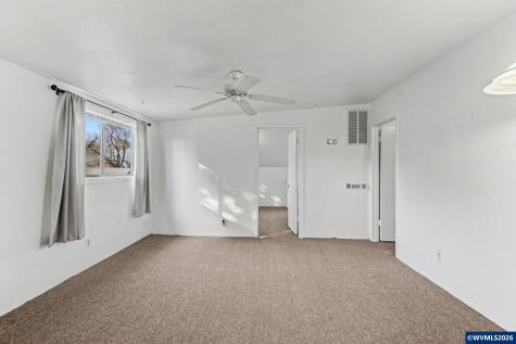 8748 Enclid Street NE Salem OR 97305