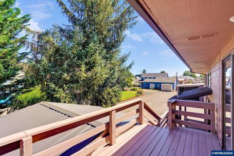 8748 Enclid Street NE Salem OR 97305