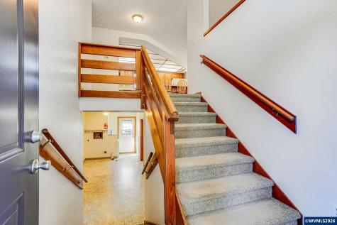 8748 Enclid Street NE Salem OR 97305