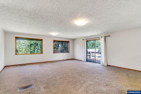 8748 Enclid Street NE Salem OR 97305