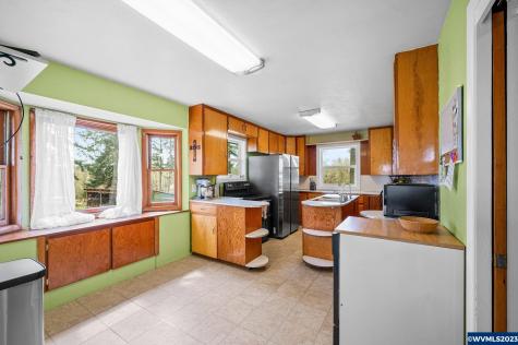 275 James Howe Road Dallas OR 97338