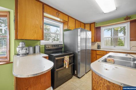 275 James Howe Road Dallas OR 97338