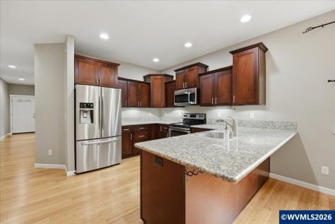 755 E Ash Street Lebanon OR 97355