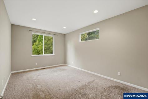 755 E Ash Street Lebanon OR 97355