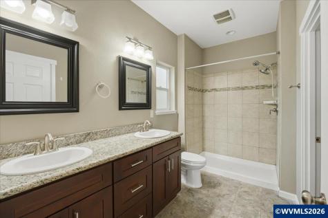 755 E Ash Street Lebanon OR 97355