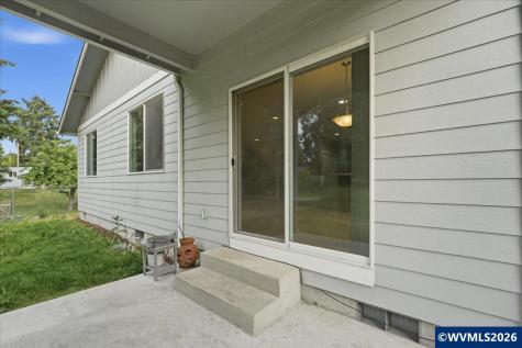 755 E Ash Street Lebanon OR 97355