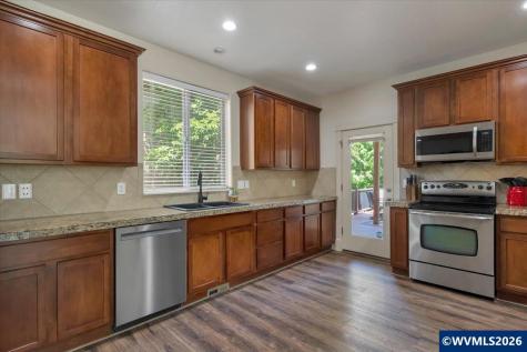 340 Flying Eagle Street NW Salem OR 97304