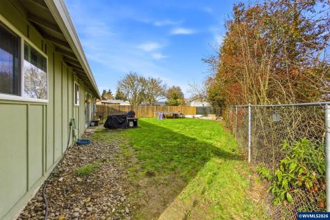 4855 Falcon Court NE Salem OR 97305