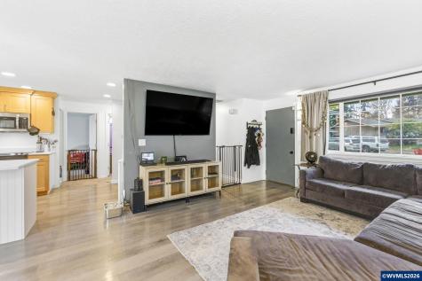 4855 Falcon Court NE Salem OR 97305