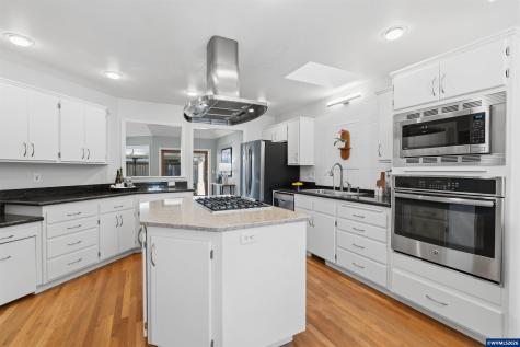 3221 NW Huckleberry Place Corvallis OR 97330