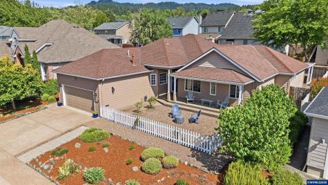 3221 NW Huckleberry Place Corvallis OR 97330