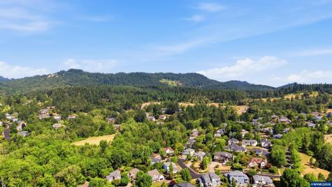 3221 NW Huckleberry Place Corvallis OR 97330