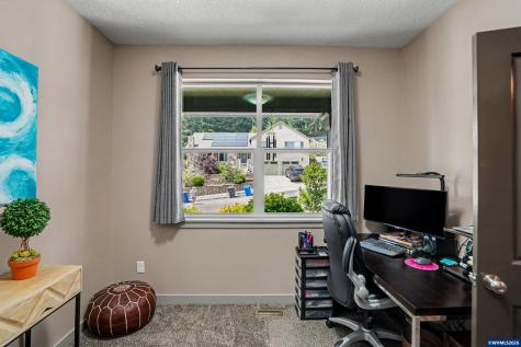 1644 Centennial Drive Silverton OR 97381