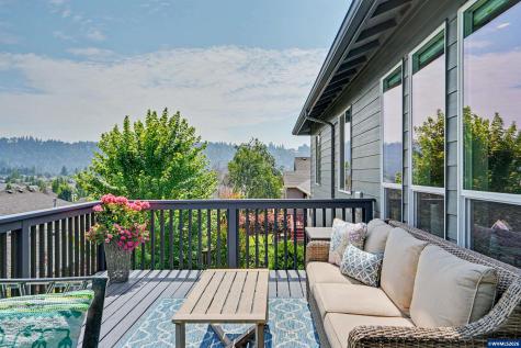 1644 Centennial Drive Silverton OR 97381