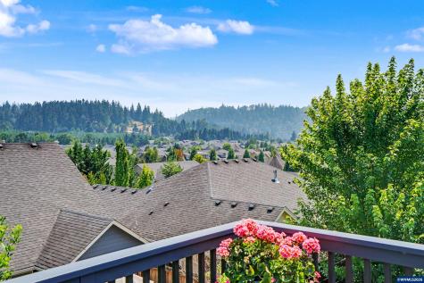 1644 Centennial Drive Silverton OR 97381
