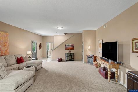 1644 Centennial Drive Silverton OR 97381