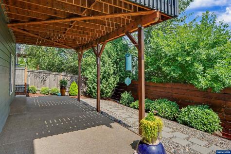 1644 Centennial Drive Silverton OR 97381