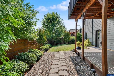 1644 Centennial Drive Silverton OR 97381