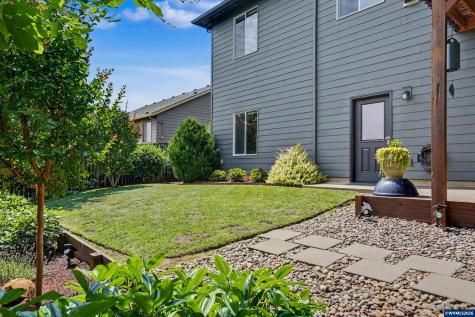 1644 Centennial Drive Silverton OR 97381