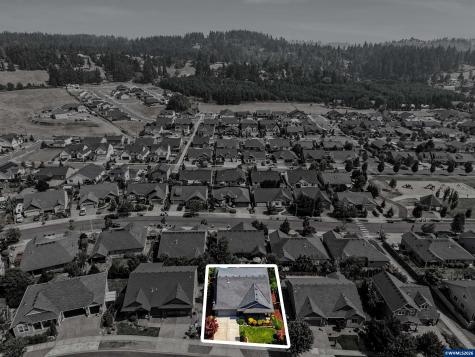 1644 Centennial Drive Silverton OR 97381