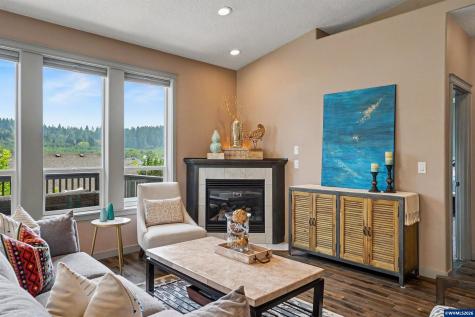 1644 Centennial Drive Silverton OR 97381