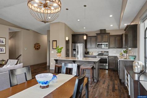 1644 Centennial Drive Silverton OR 97381
