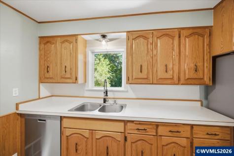 940 Oak Terrace Sweet Home OR 97386