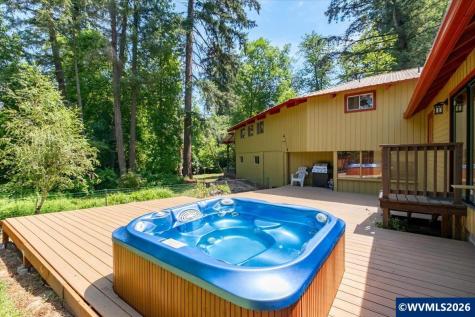 940 Oak Terrace Sweet Home OR 97386