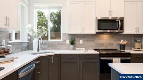 2625 Landau Street SE Salem OR 97306