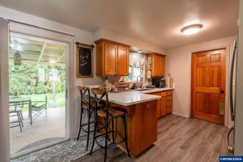 465 36th Avenue NE Salem OR 97305