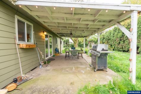 465 36th Avenue NE Salem OR 97305