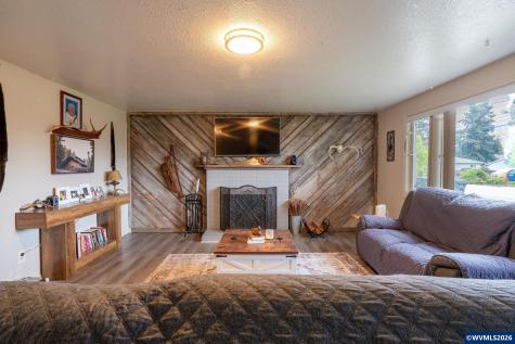 465 36th Avenue NE Salem OR 97305