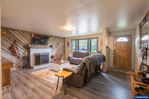 465 36th Avenue NE Salem OR 97305