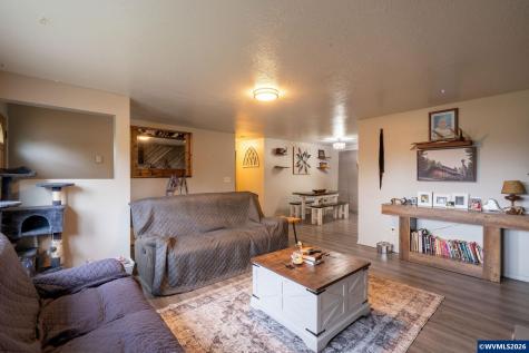465 36th Avenue NE Salem OR 97305