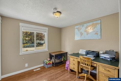 1425 Garden Court NE Keizer OR 97303