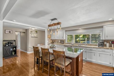 1425 Garden Court NE Keizer OR 97303