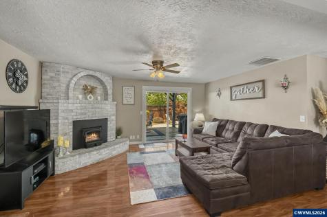 1425 Garden Court NE Keizer OR 97303