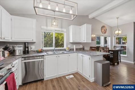 4260 Glenwood Drive SE Salem OR 97317
