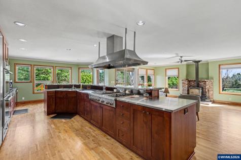 1680 Snowbird Court NW Salem OR 97304