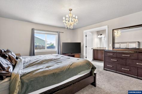 511 Paradise Street Woodburn OR 97071