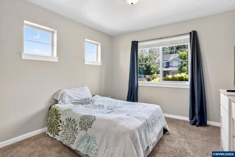 511 Paradise Street Woodburn OR 97071