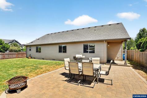 511 Paradise Street Woodburn OR 97071