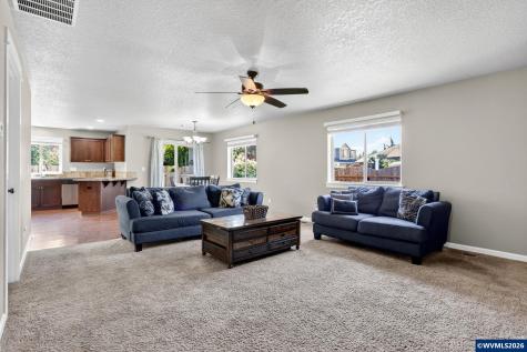 511 Paradise Street Woodburn OR 97071