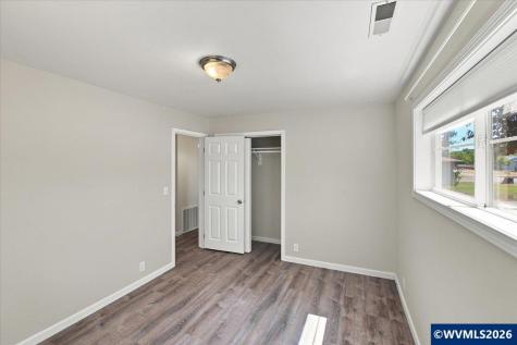 486 Oregon Street Lebanon OR 97355