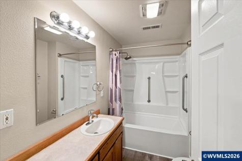 486 Oregon Street Lebanon OR 97355