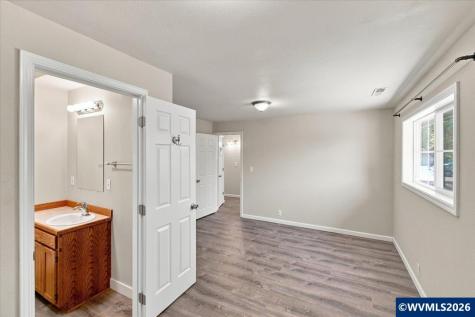 486 Oregon Street Lebanon OR 97355
