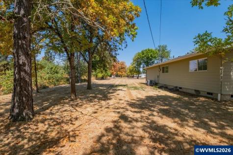 486 Oregon Street Lebanon OR 97355