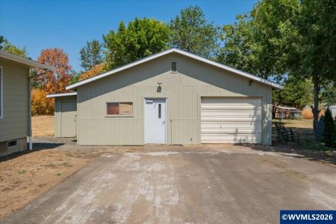 486 Oregon Street Lebanon OR 97355