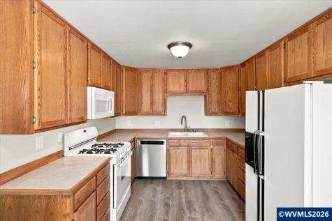 486 Oregon Street Lebanon OR 97355